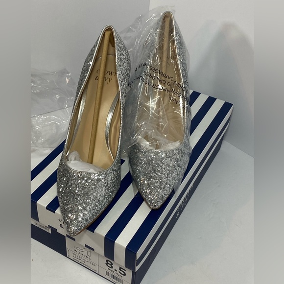 Women’s Crown & Ivy Silver Glitter Jazmin Dress Shoes Sz 8.5 - New in Box - Picture 2 of 10